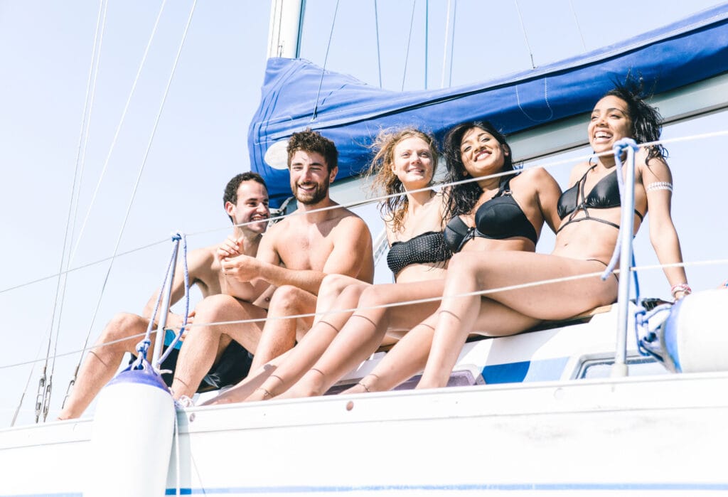 How to Charter a Boat at the Playpen in Chicago on Lake Michigan: A Complete Guide
