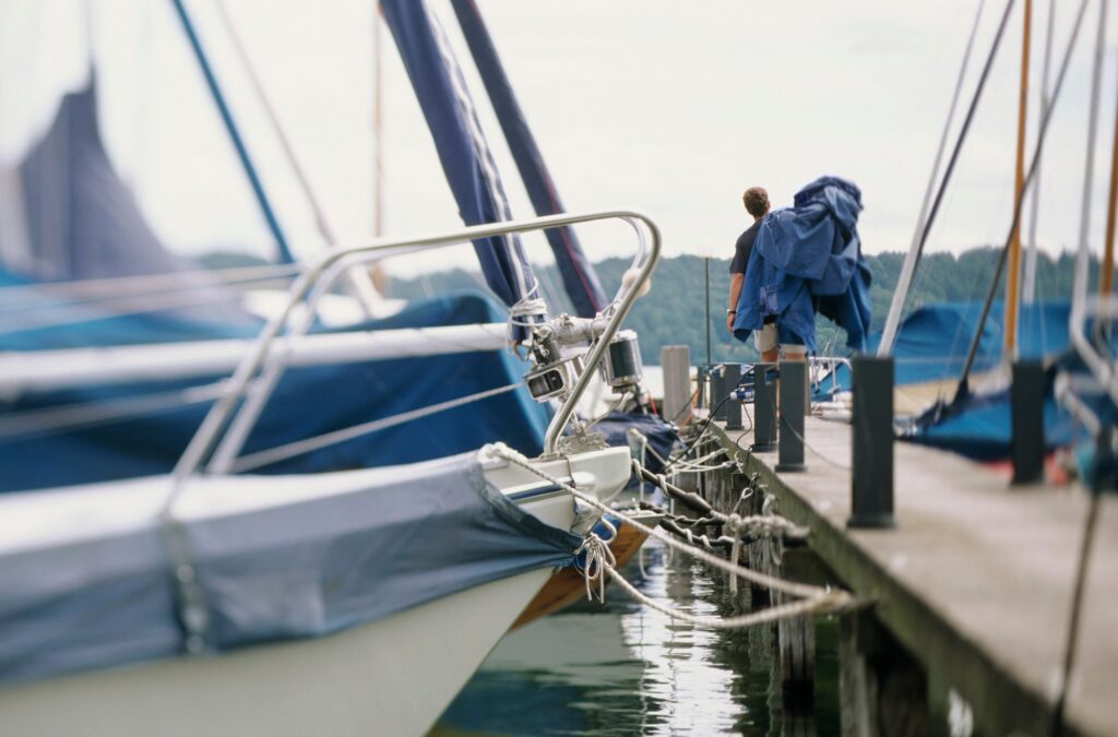How to Dock Your Boat at a Chicago Harbor and Anchor Safely at The Playpen